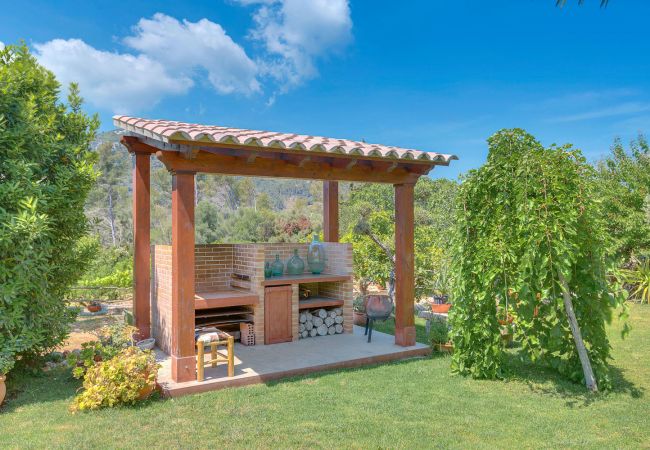 Grillplatz in Ferienvilla Esporles Mallorca Grillplatz in Ferienvilla Mallorca