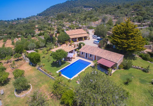 Villa mit Pool in Esporles, Mallorca, zur Ferienvermietung Villa Pool Natur Mallorca Ferienvermietung