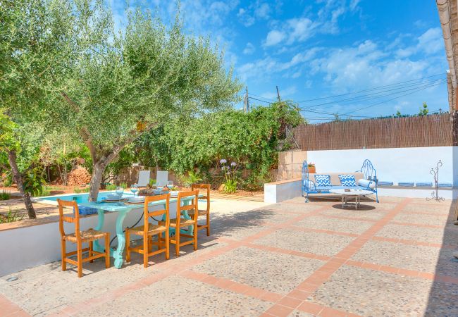 Terrasse Schwimmbad Villa Ferienvermietung Palma Mallorca