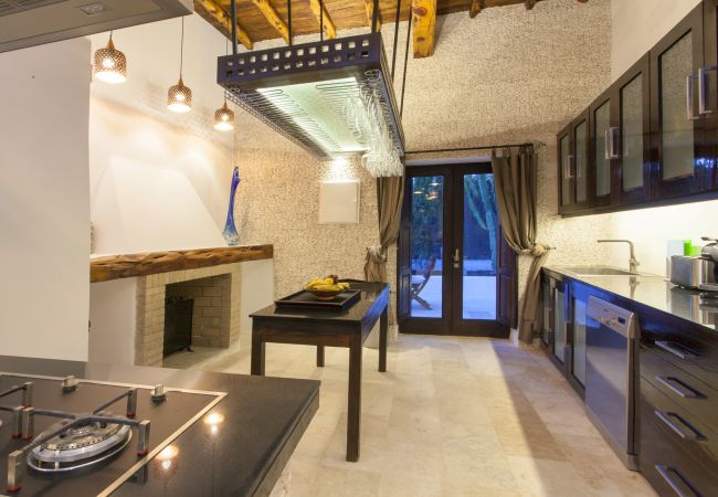 Villa in Santa Eulalia del Río - VILLA CAN RIBES - IBIZA LUXURY by Priority Villa in Santa Eulalia del Río - VILLA CAN RIBES - IBIZA LUXURY by Priority