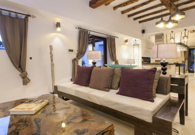 Villa in Santa Eulalia del Río - VILLA CAN RIBES - IBIZA LUXURY by Priority Villa in Santa Eulalia del Río - VILLA CAN RIBES - IBIZA LUXURY by Priority