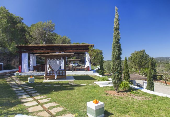 Villa in Santa Eulalia del Río - VILLA CAN RIBES - IBIZA LUXURY by Priority Villa in Santa Eulalia del Río - VILLA CAN RIBES - IBIZA LUXURY by Priority