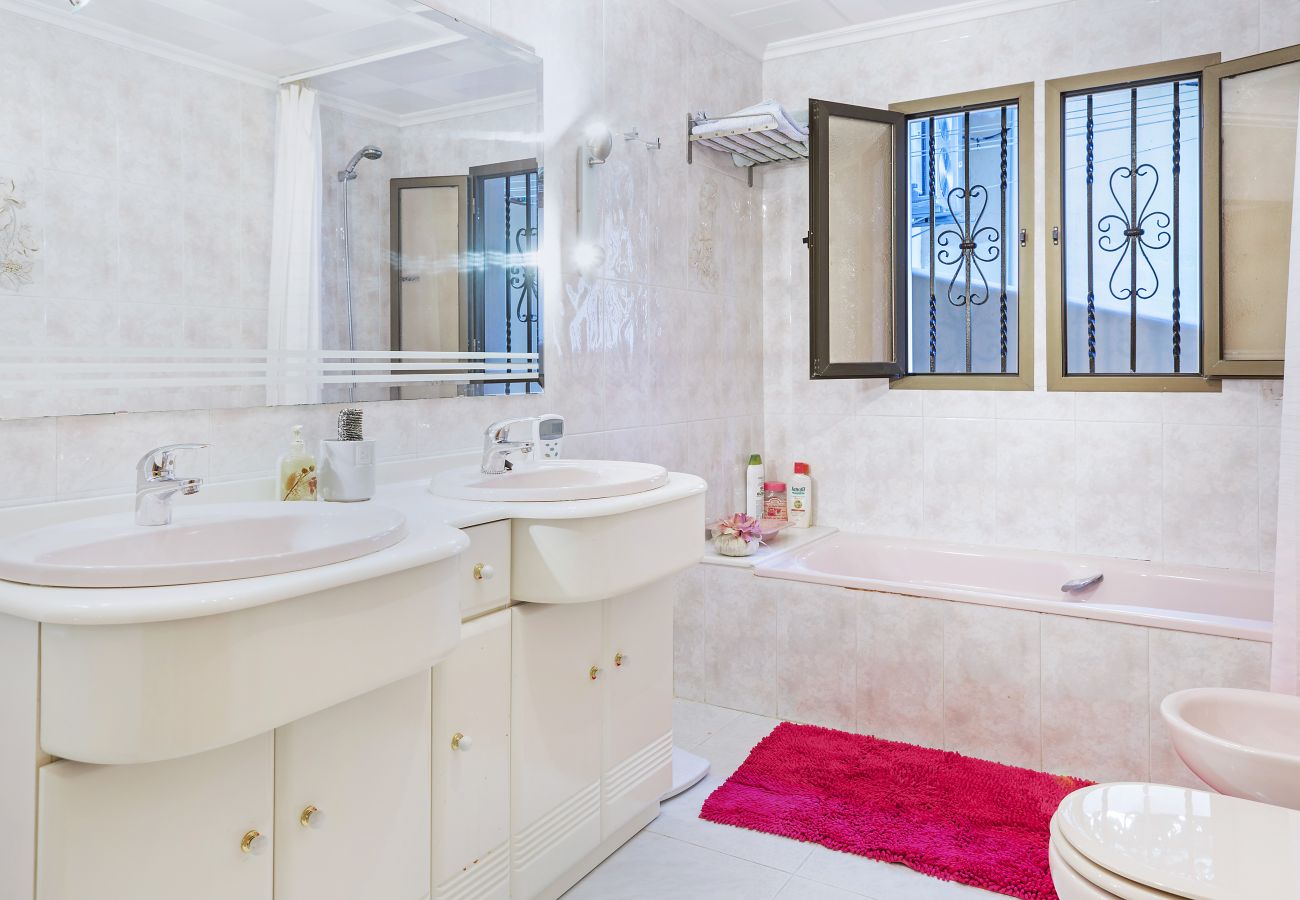 VILLA MARIA PORTALS NOUS By Priority Bad