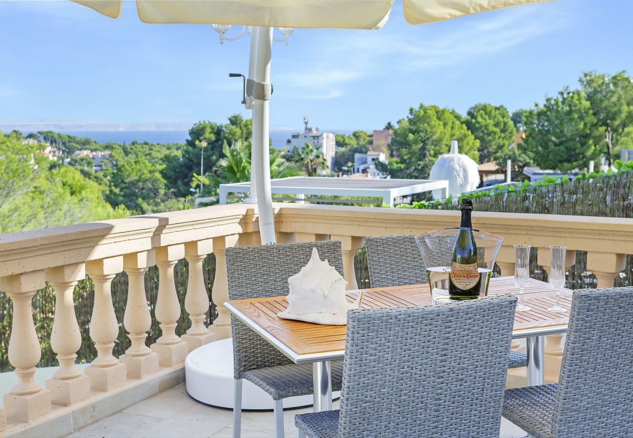 Terrasse und Meerblick in der Villa Maria Portals Nous Terrasse villa Ferienvermietung Portals Nous Mallorca