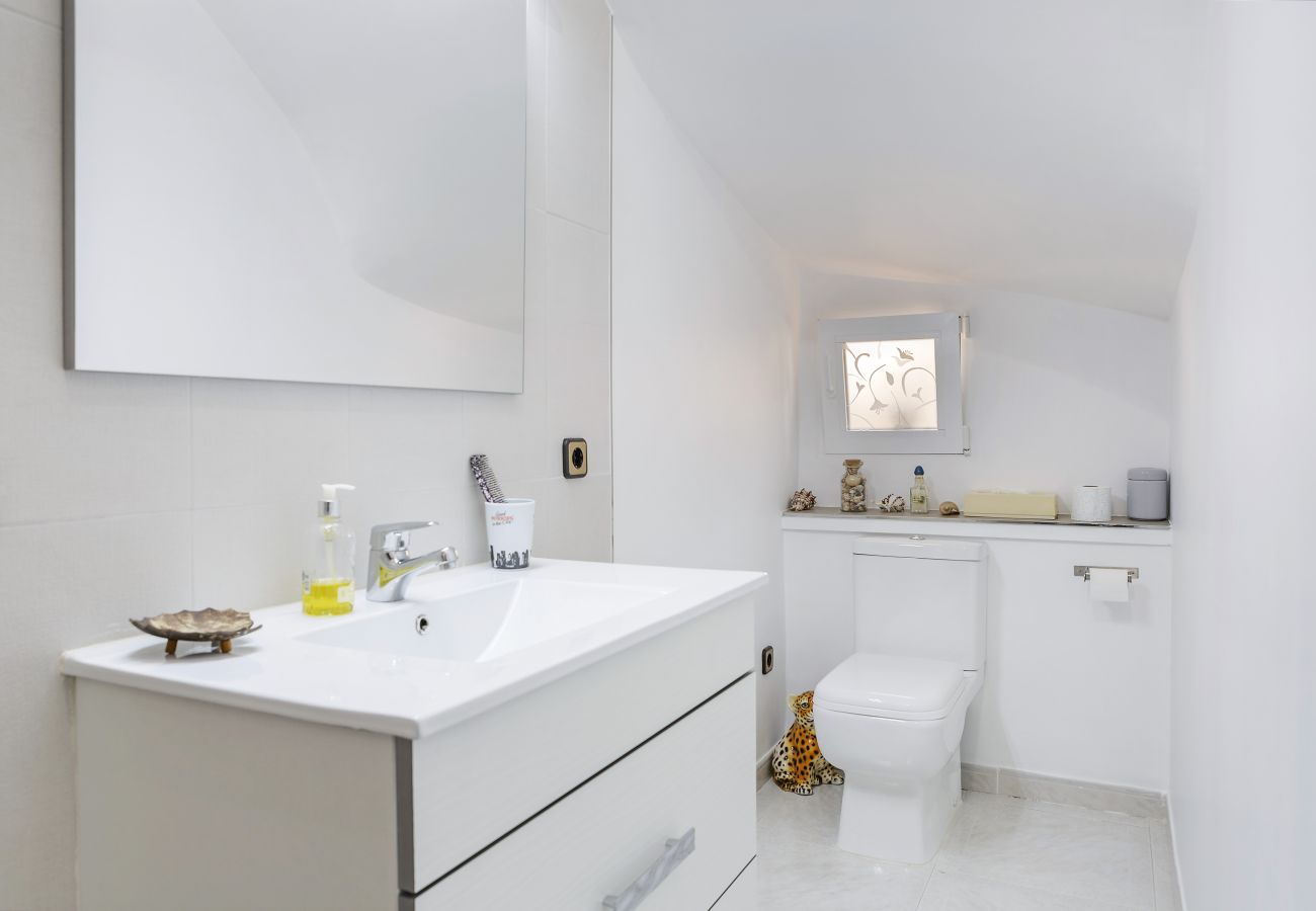 VILLA MARIA PORTALS NOUS By Priority Bad