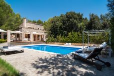 Schwimmbad villa Ferienvermietung Mallorca