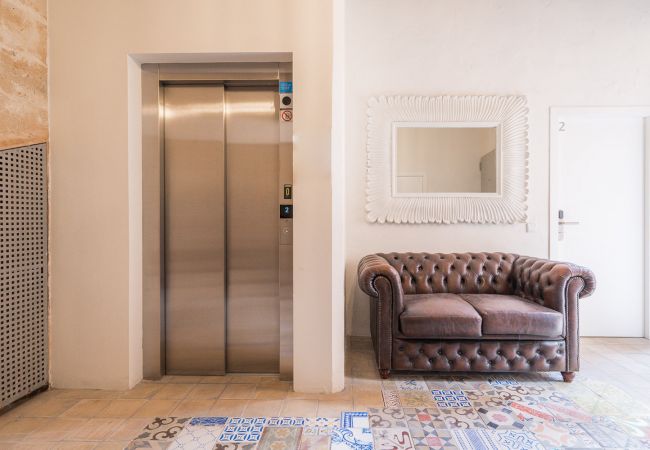 Aufzug in Ferienwohnung Vintage Palma Mallorca