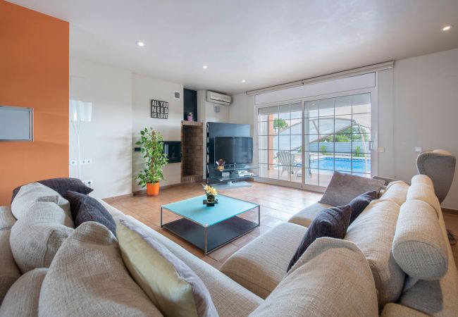 Villa in Calafell - R112 - Casa  RIPOLL