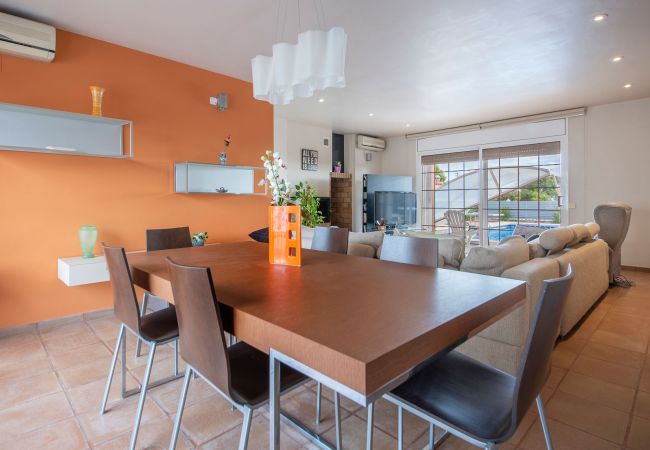 Villa in Calafell - R112 - Casa  RIPOLL