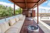 Sofas Schwimmbad Sonne Mallorca