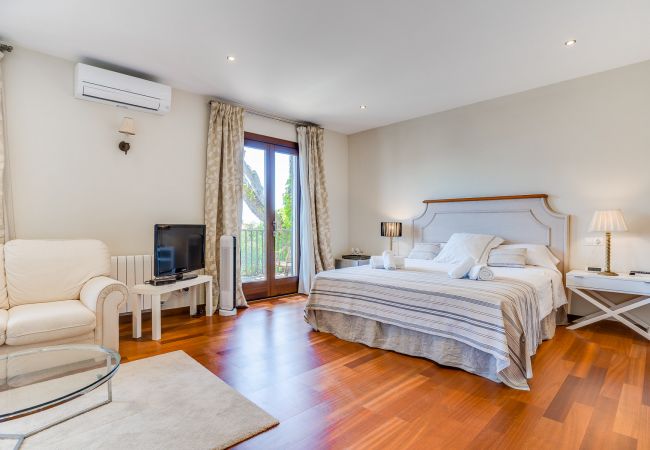 Villa in Palma de Mallorca - VILLA CALA ESTANCIA MERCEDES Villa in Palma de Mallorca - VILLA CALA ESTANCIA MERCEDES