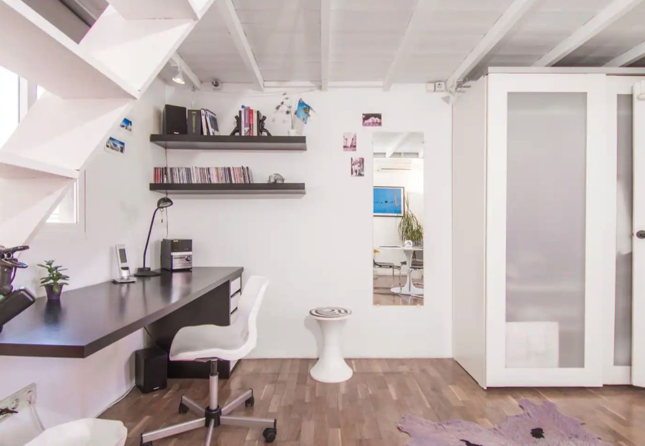 Ferienwohnung in Barcelona - TERRACE DUPLEX at SAGRADA FAMILIA/GRACIA Ferienwohnung in Barcelona - TERRACE DUPLEX at SAGRADA FAMILIA/GRACIA