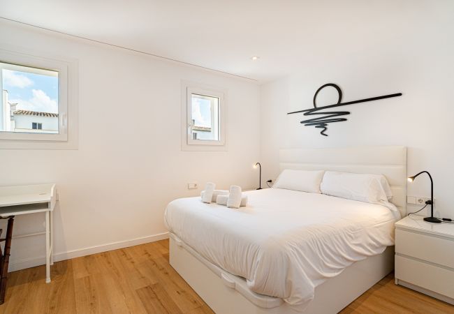 Ferienwohnung in Palma de Mallorca - LONJA OLD TOWN APARTMENT minimum stay 30 days