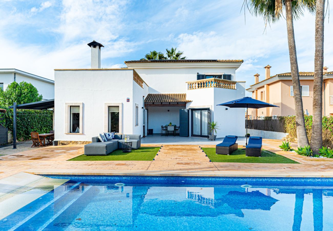 Villa in Las Palmeras - CASA FABULOSA MALLORCA by Priority Villas
