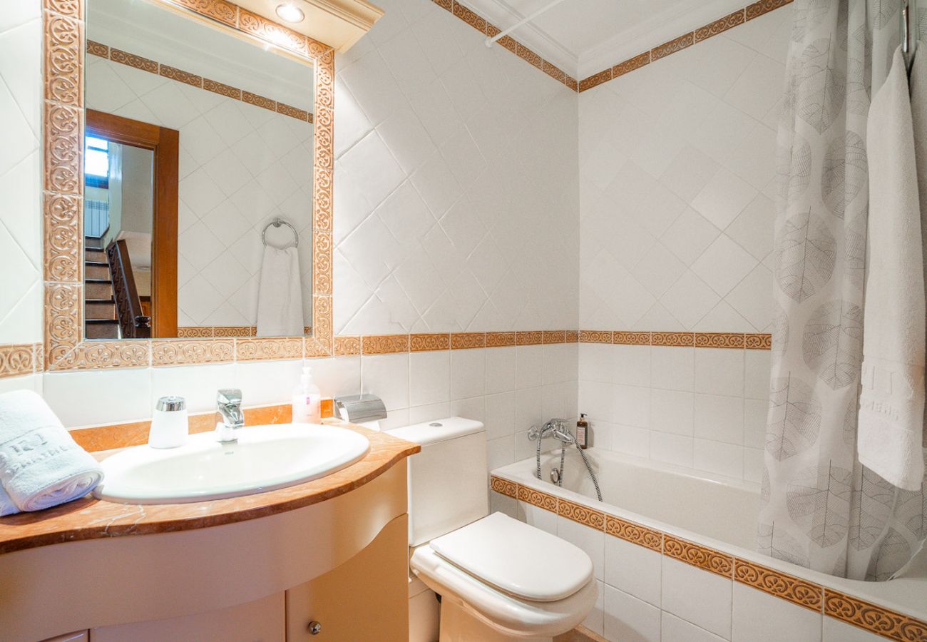 Villa Portals Nous  Baño