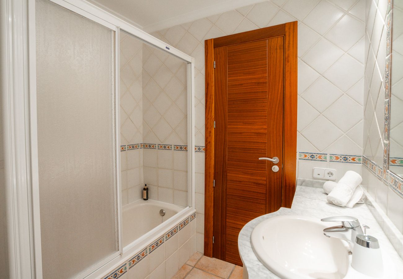Villa Portals Nous  Baño