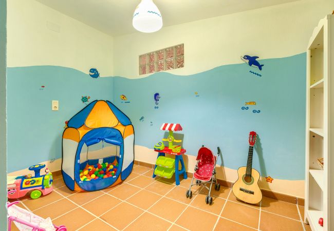 Sala juego Villa alquiler vacaciones Mallorca