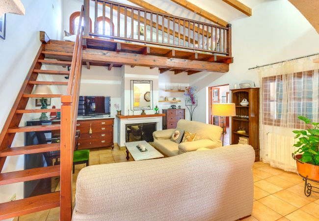 Salón TV villa Manacor, alquiler vacaciones Mallorca