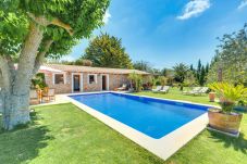 piscina jardin casa de vacaciones Esporles Mallorca