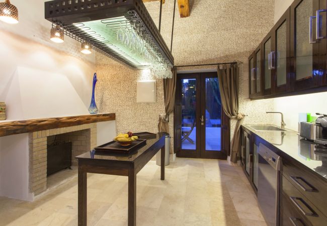 Villa en Santa Eulalia del Río - VILLA CAN RIBES - IBIZA LUXURY by Priority Villa en Santa Eulalia del Río - VILLA CAN RIBES - IBIZA LUXURY by Priority