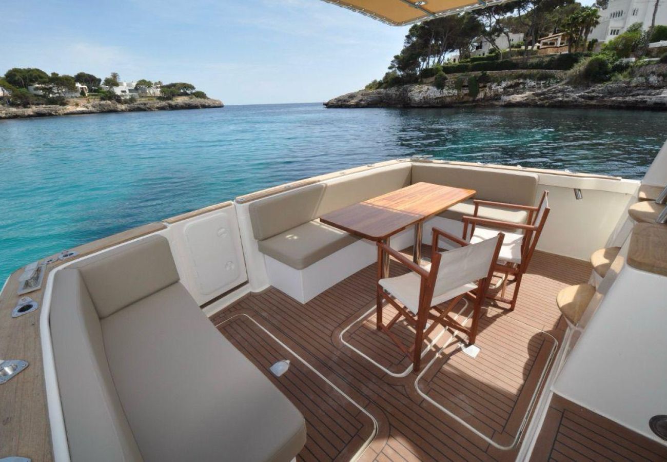 Barco en Cala d´Or - YACHT DAY TOUR - Mallorca by PriorityVillas