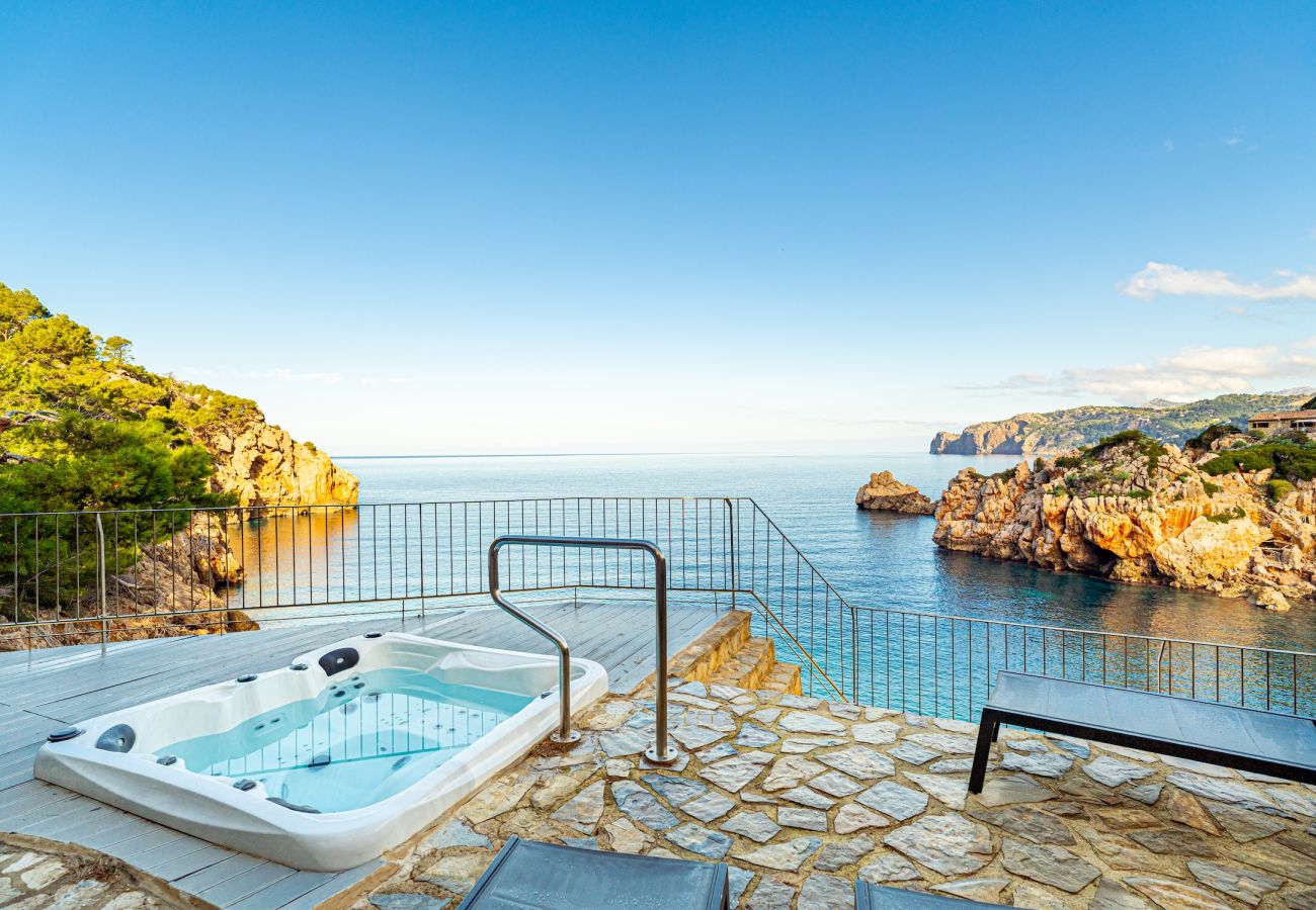 Villa en Deià  - VILLA CA LA DOLORS CALA DEIÀ by PriorityVillas