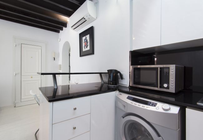 Apartment in Palma de Mallorca - BLACK&WHITE APARTMENT Apartment in Palma de Mallorca - BLACK&WHITE APARTMENT