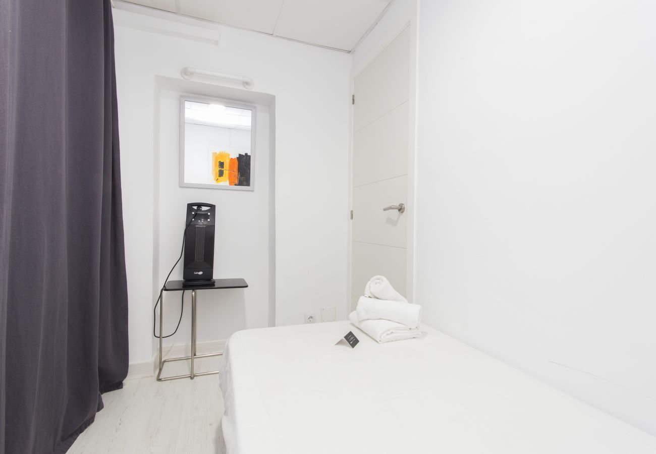 Apartment in Palma de Mallorca - BLACK&WHITE APARTMENT Apartment in Palma de Mallorca - BLACK&WHITE APARTMENT