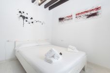 Apartment in Palma de Mallorca - BLACK&WHITE APARTMENT