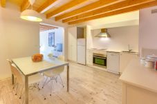 Urban Palma holiday apartment kitchen