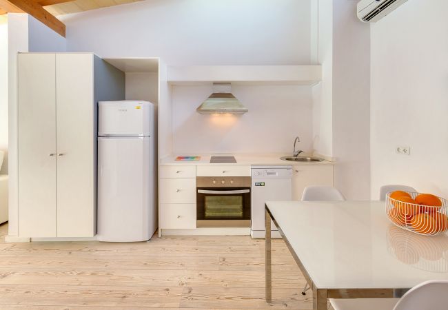 Urban Palma holiday apartment kitchen Kitchen