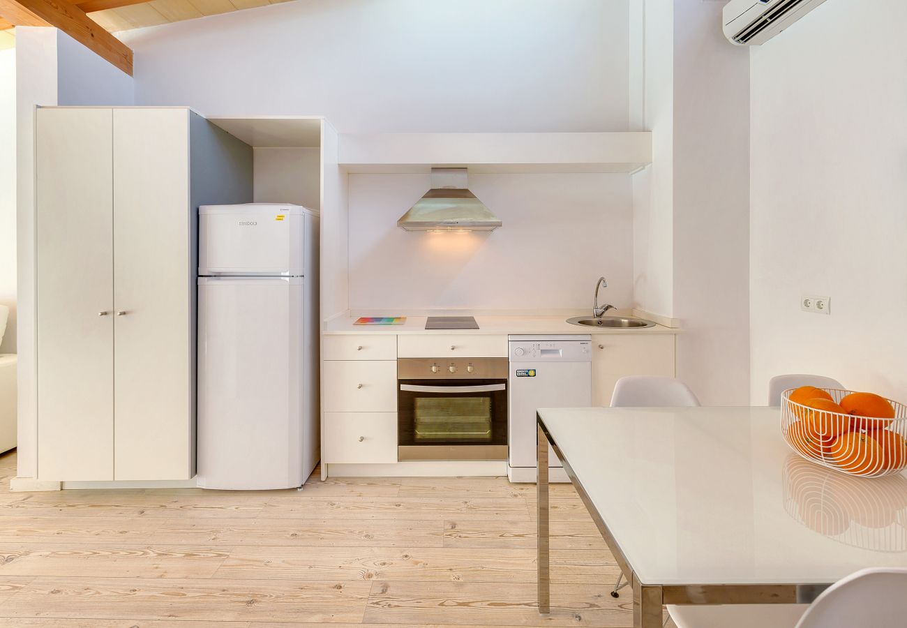 Urban Palma holiday apartment kitchen Kitchen