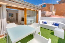 Urban 4 holiday apartment terrace