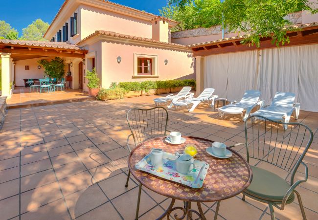 Outdoor seating area. Outdoor seating area.