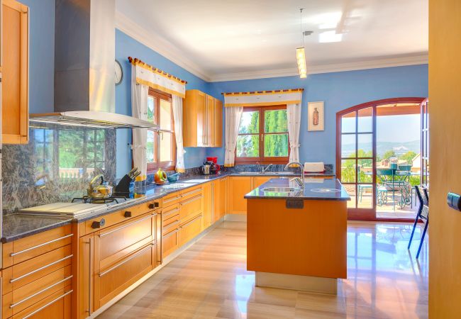 Villa Tierraseca Bunyola  Kitchen
