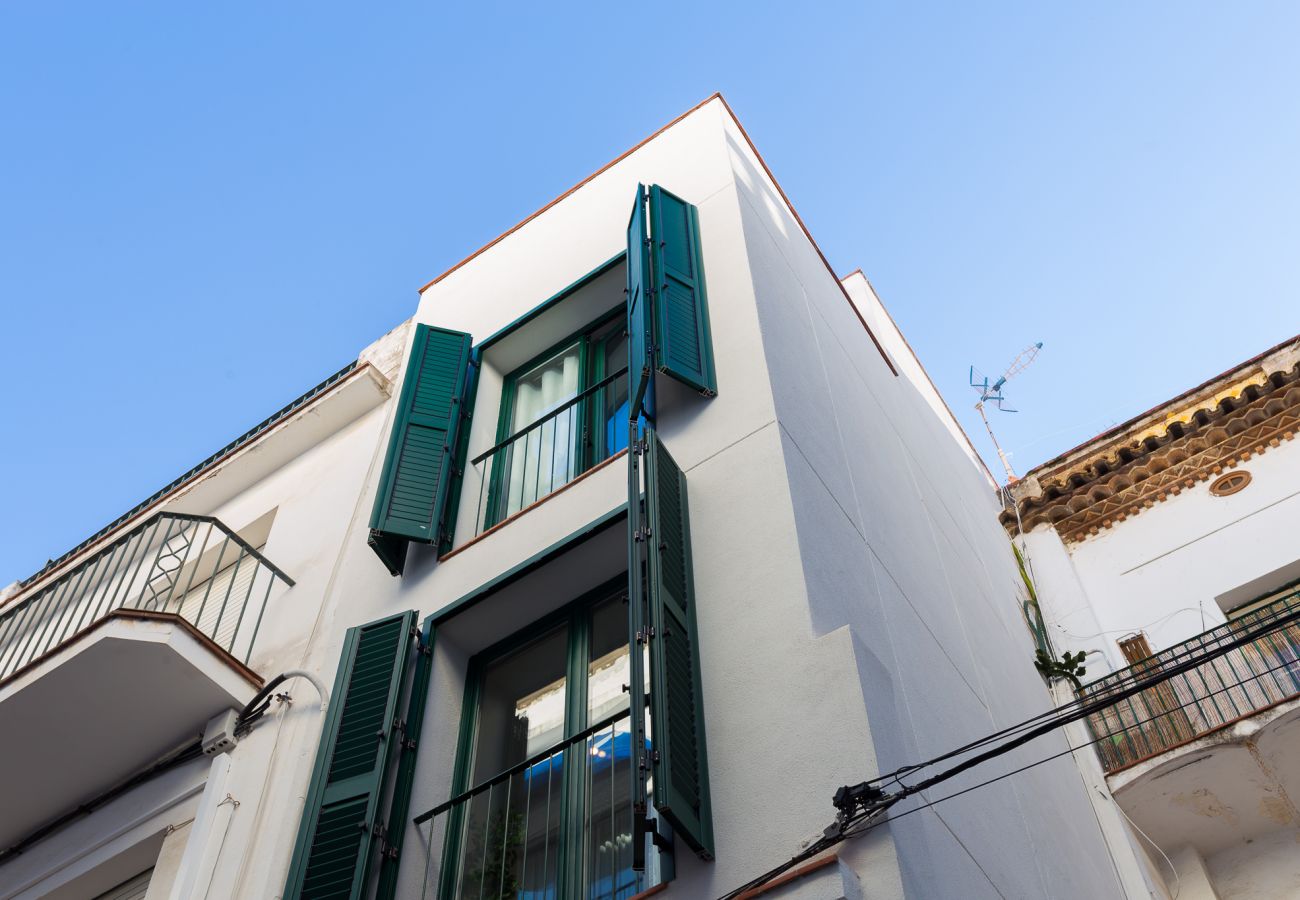 Urban Suites Sitges Attic Facade
