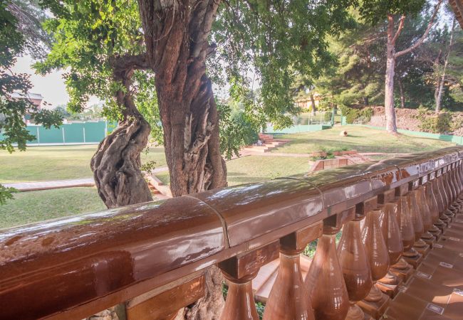 Villa in Calafell - R1 - CASA CON PISCINA, PISTA DE TENIS, JARDIN, BAS