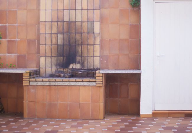 Villa in Calafell - R1 - CASA CON PISCINA, PISTA DE TENIS, JARDIN, BAS