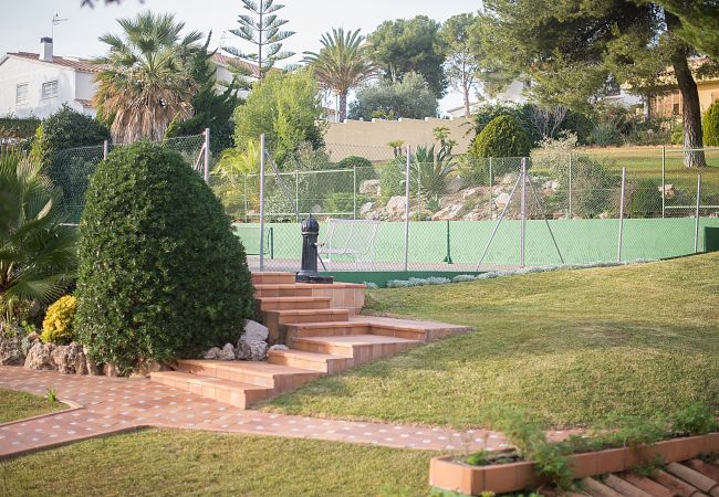 Villa in Calafell - R1 - CASA CON PISCINA, PISTA DE TENIS, JARDIN, BAS