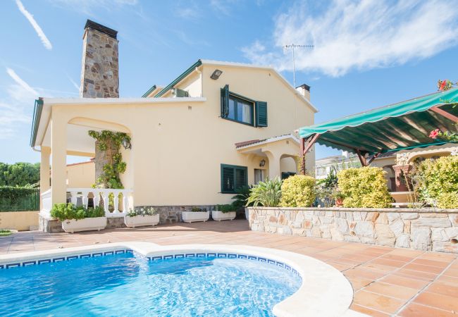 Villa/Dettached house in Calafell - R15 - CASA MARINADA