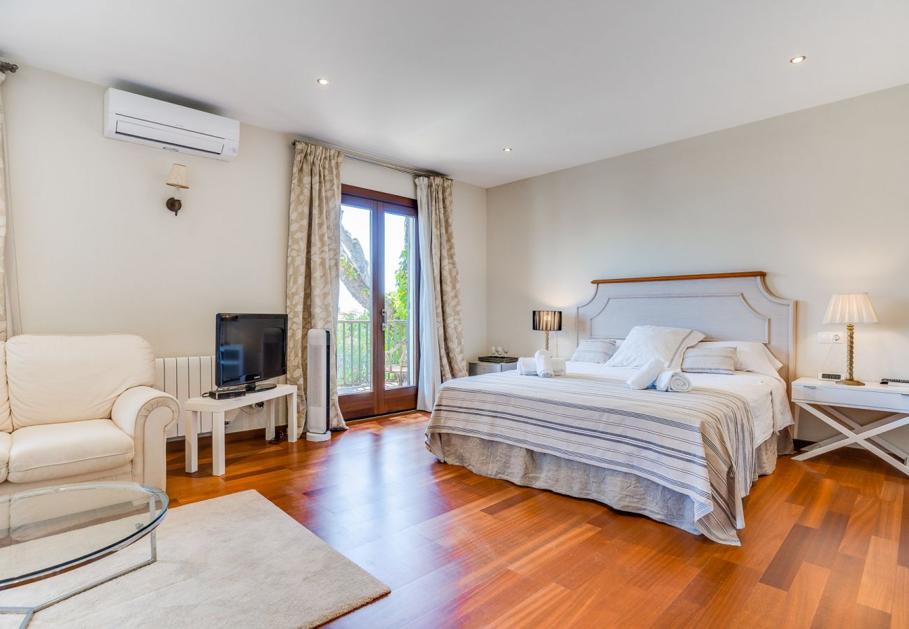 Villa in Palma de Mallorca - VILLA CALA ESTANCIA MERCEDES Villa in Palma de Mallorca - VILLA CALA ESTANCIA MERCEDES