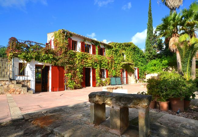 Villa in Consell - VILLA CAS COSINET by PriorityVillas Villa in Consell - VILLA CAS COSINET by PriorityVillas