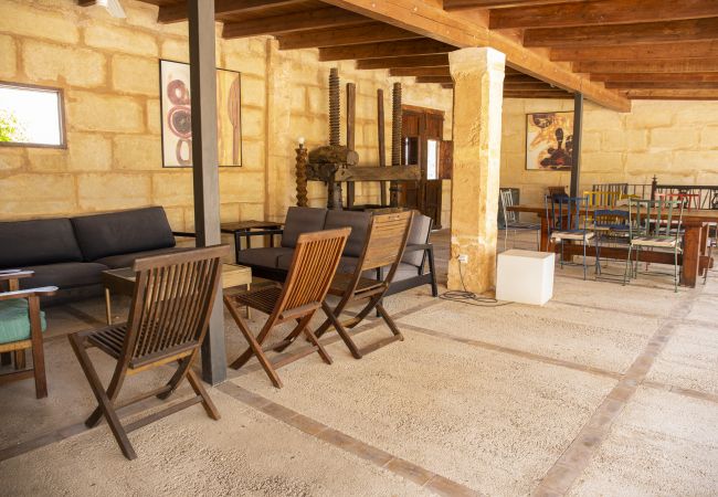 Villa in Consell - VILLA CAS COSINET by PriorityVillas Villa in Consell - VILLA CAS COSINET by PriorityVillas